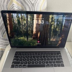 MacBook Pro 2018 Touchbar I-7 $280