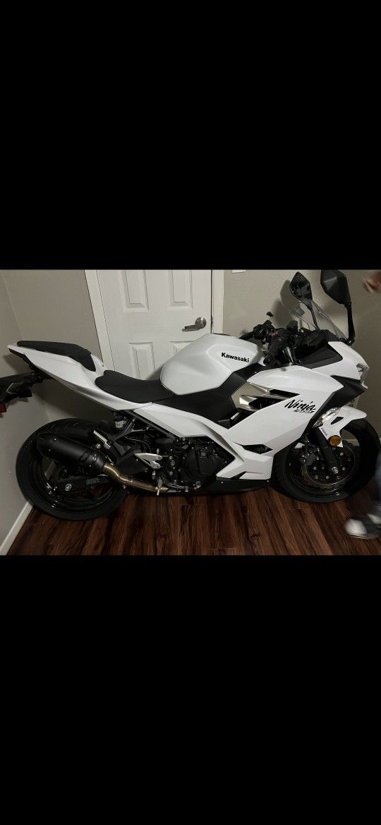 2020 Kawasaki Ninja 400a