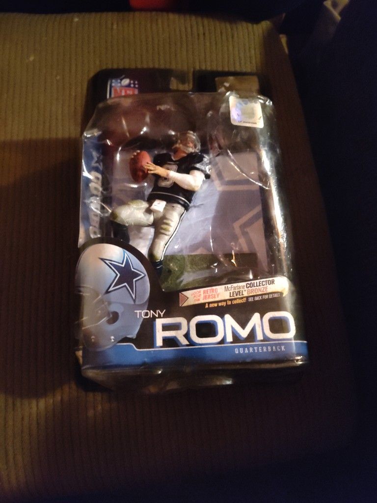 Tony Romo Collectible Item Exclusive Action Figures