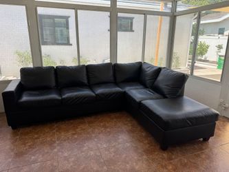 Leather sectional if you still see the ads it's still available