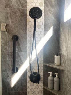 Matte Black Shower Faucet Set (Delta)