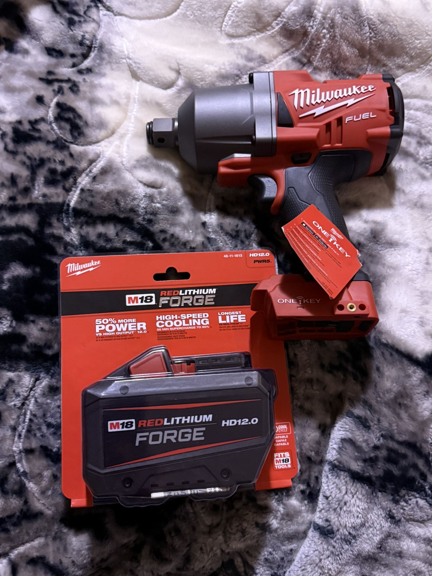 Milwaukee M18 3/4 Impact & HD 12.0 Battery 