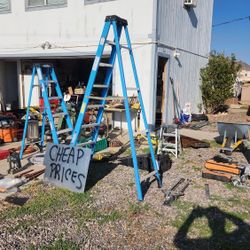 Huge Yard Sale Everything Muat Goooo!!!