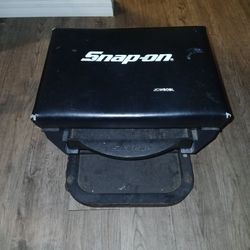 Snap On Rolliing Stool