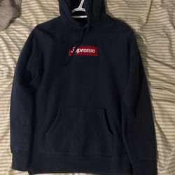 Supreme Box Logo Sweatshirt Size Small In Excellent Condition 