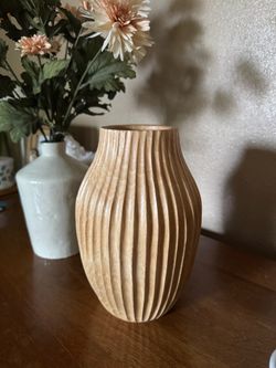Wood vase