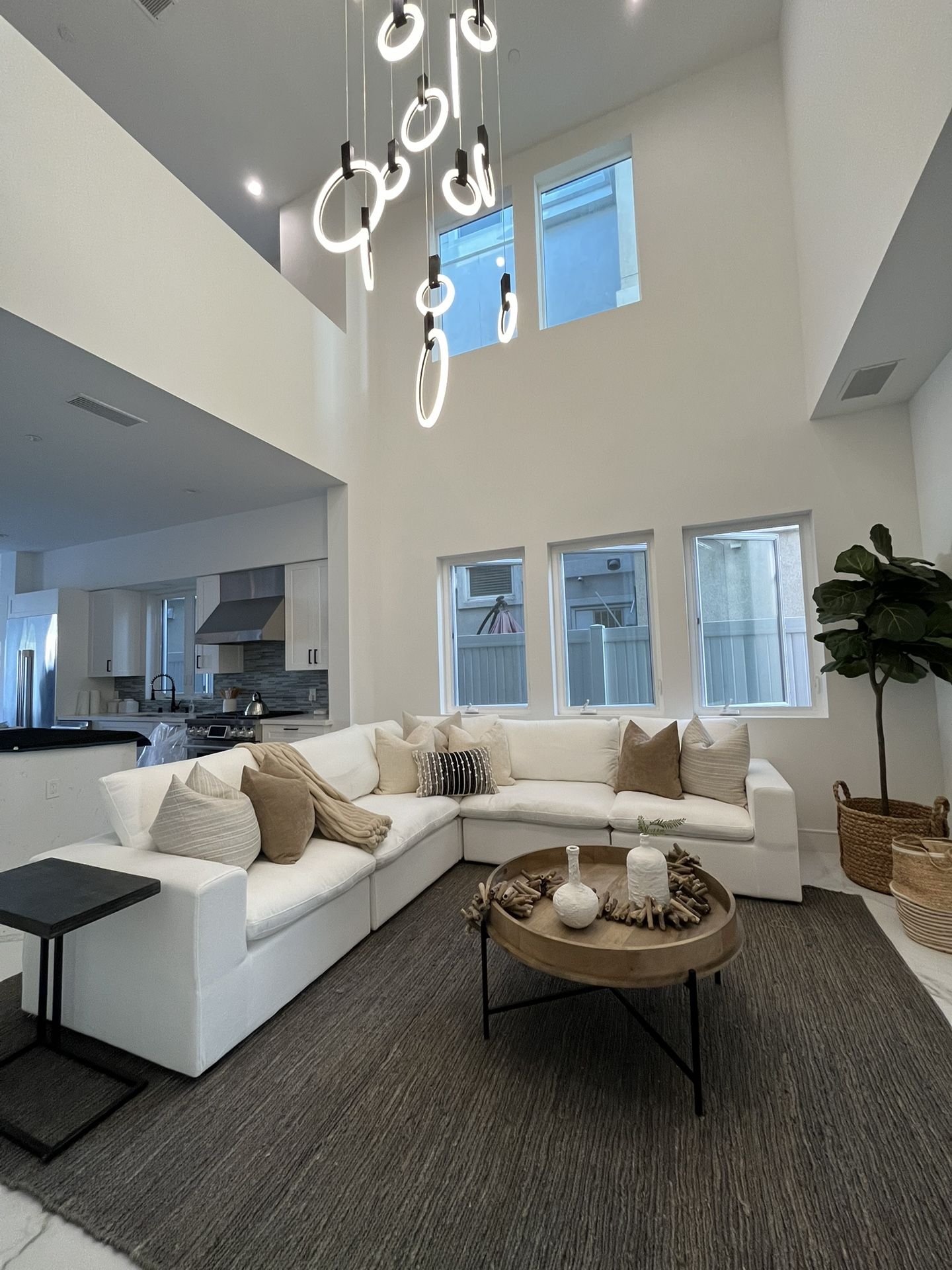 White Cloud 5pc Sectional Couch