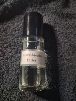 Marc Jacobs Daisy