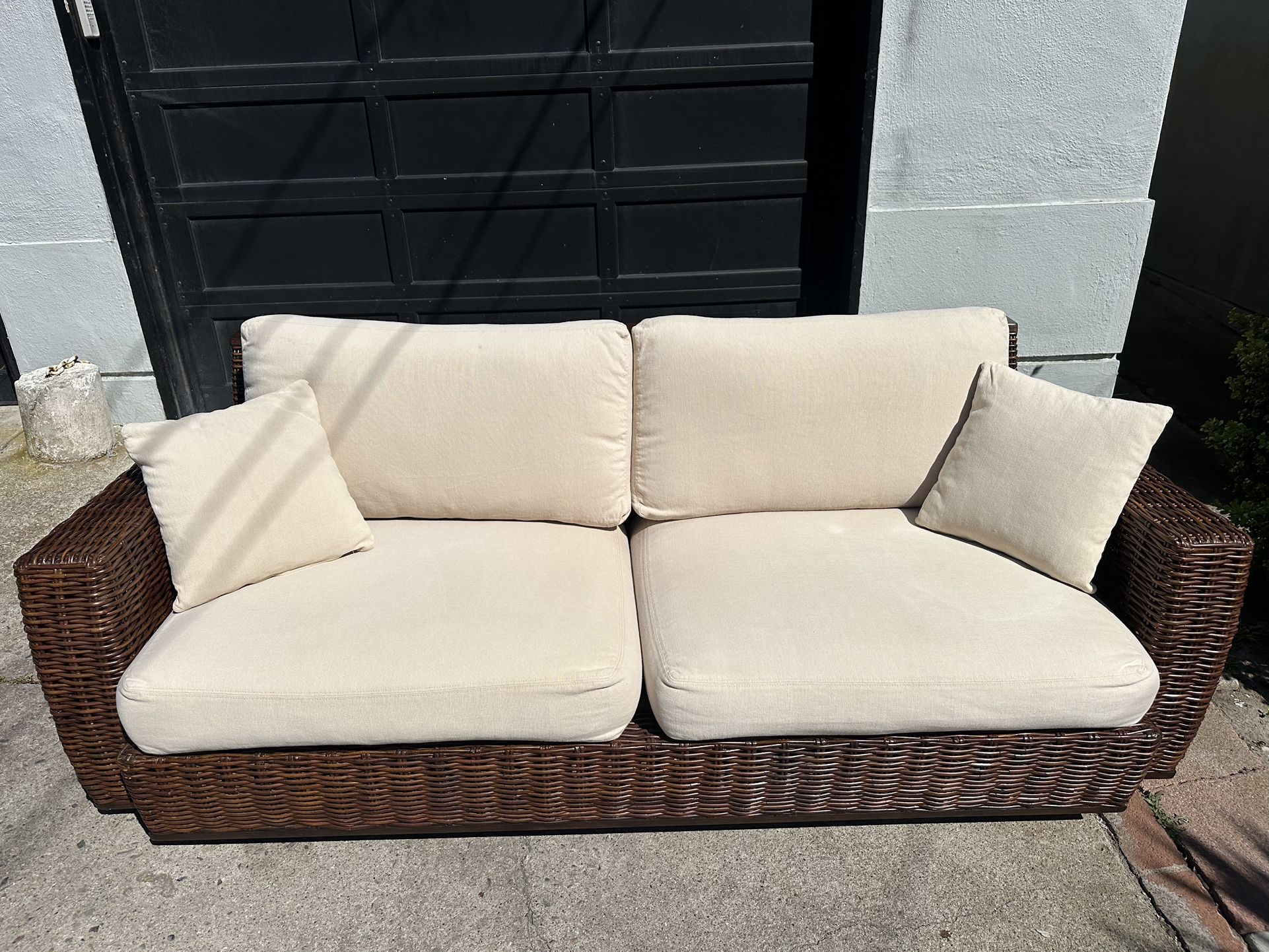 High Quality Indoor Rattan Couch-FREE Delivery