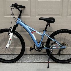 Diamondback Tess - 21 Speed Mountain Bike -like New  