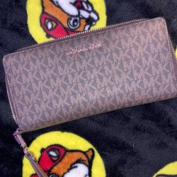 Michael Kors Wallet (Brand New With Tags)