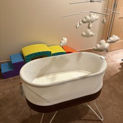Snoo & Accessories - Smoke & Pet Free Home 