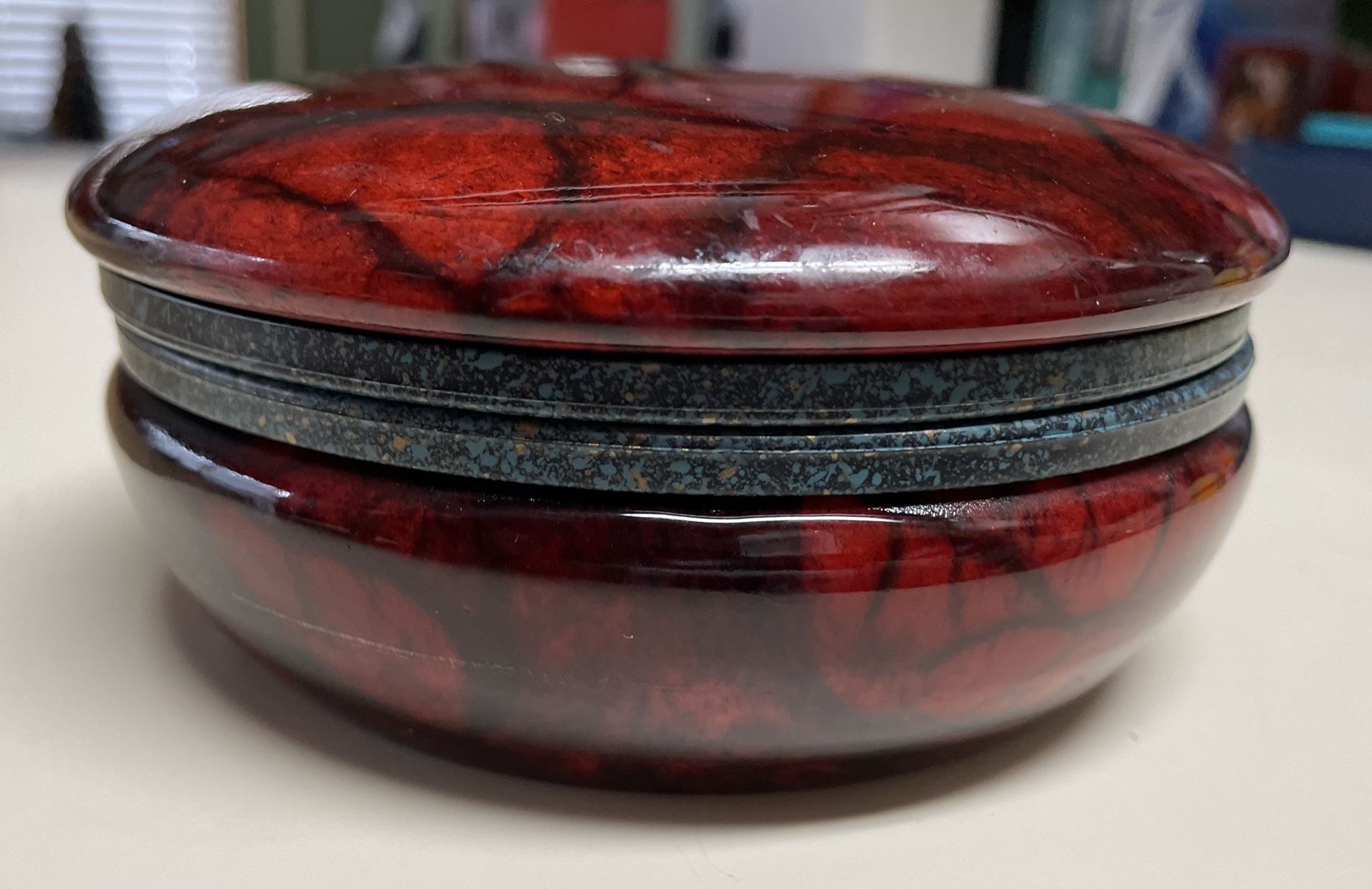 Hand-Carved Italian Brown/Red Alabaster - Hinged Trinket Box - Italy