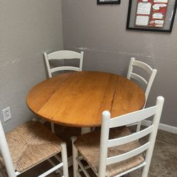 Round Table With 4 Chairs