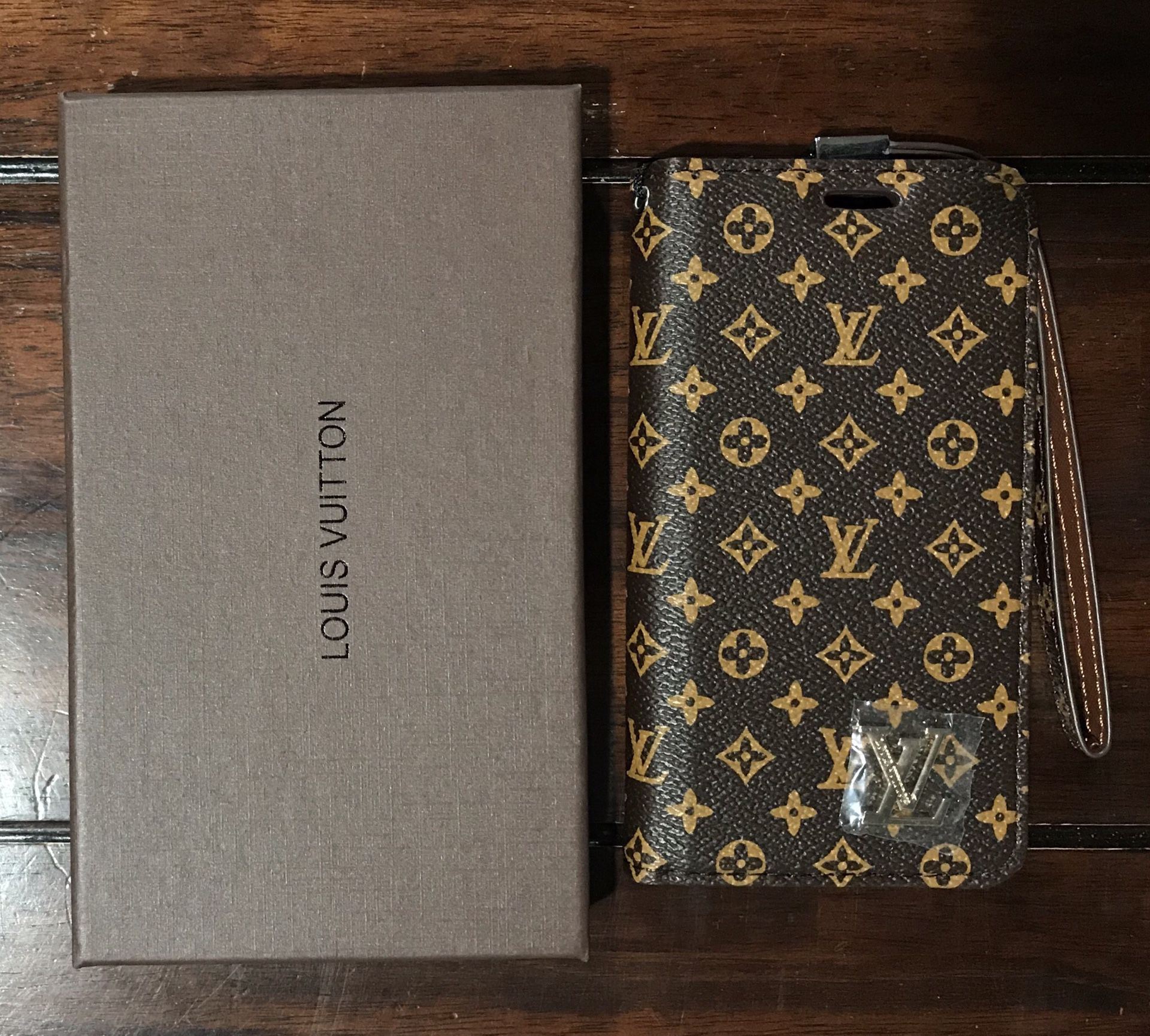 NEW LOUIS VUITTON Wallet Case for iPhone X & Xs