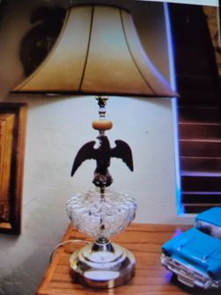 Eagle lamps, perfect large crystal and brass.
Work great, perfect.