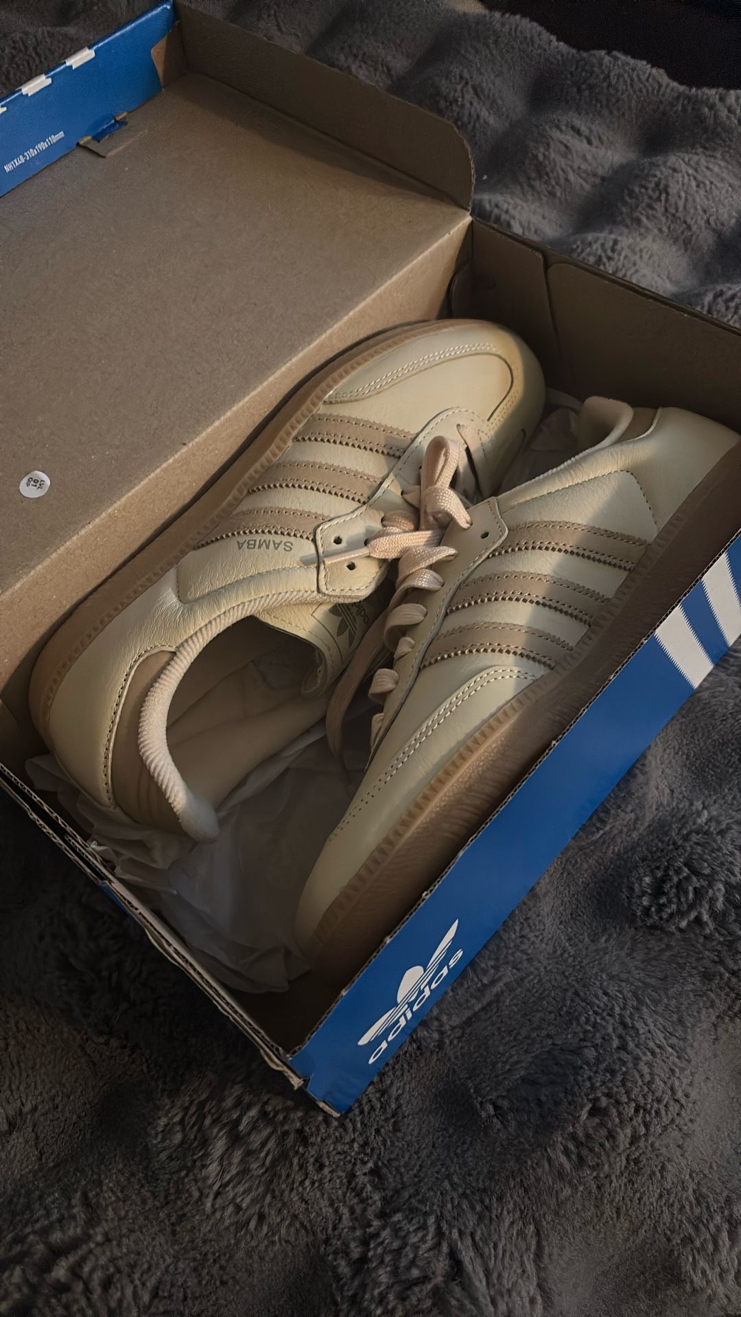 Adidas Samba OG (size 9 Men)