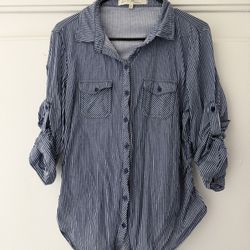 $5 eden & olivia blue & white striped button down shirt with roll tab sleeves & dual chest pockets