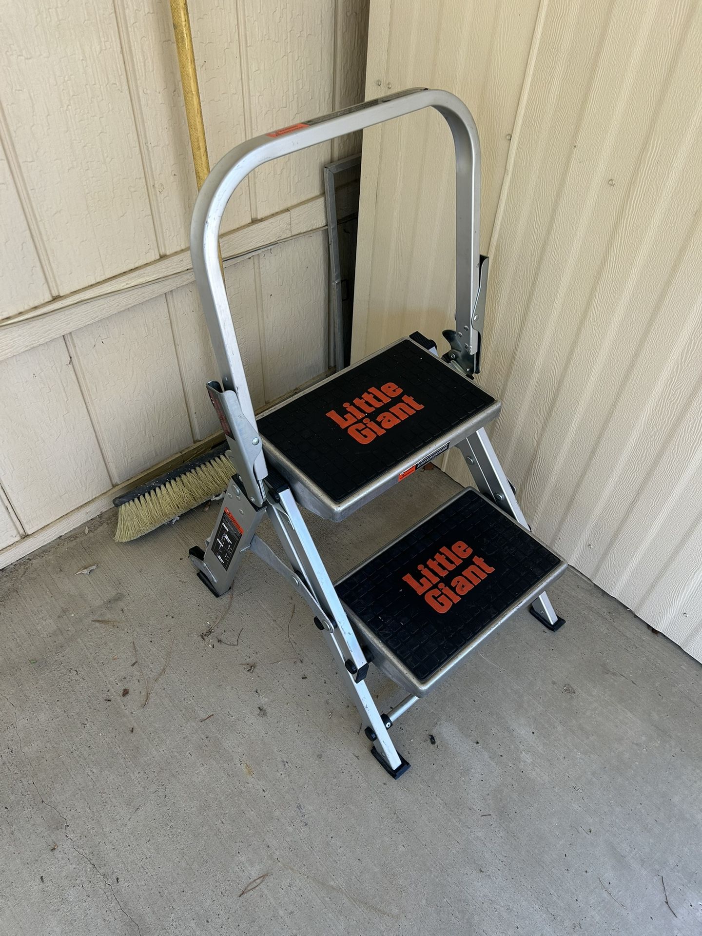 Little Giant Ladder