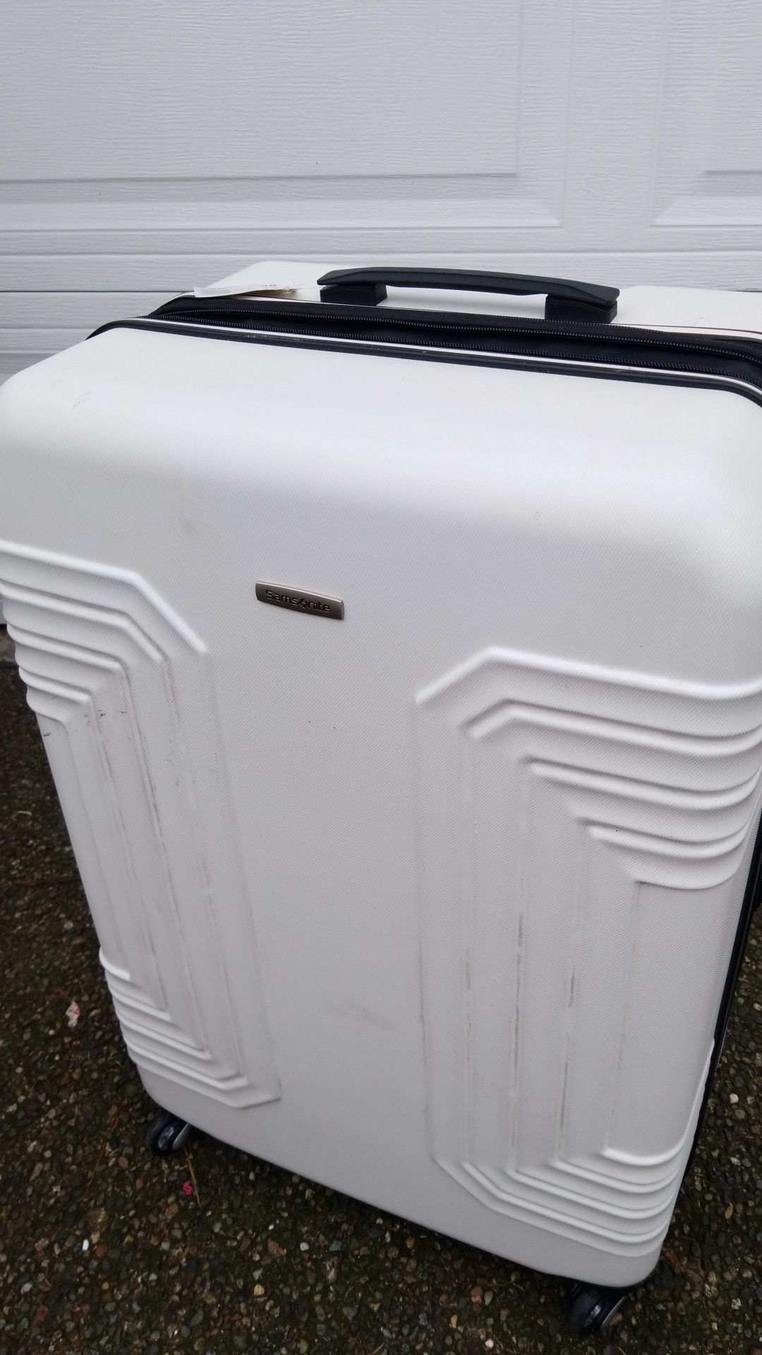Samsonite Yates DLX 28" Spinner
