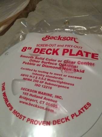 * NEW * 🚩BECKSON 8" Smooth Center Screw-Out BOAT DECK PLATE DP80-W