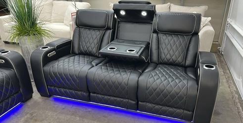 Boyington Black Power Reclining Living Room Set
