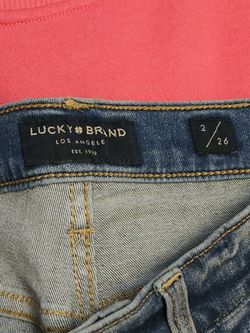 NWOT ♡《LUCKY BRAND ♡ MID RISE AVA CROP》SIZE 26/2