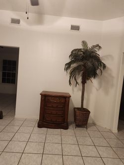 POCO DE TODO MUEBLES ,ROPA Y ARTICULOS DE CASA