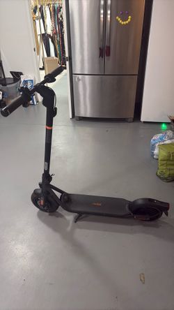 Ninebot f2 kickscooter