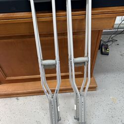Free Crutches