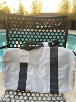 CALVIN KLINE DUFFLE BAG