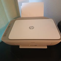Desk/ Chair/computer & Printer 
