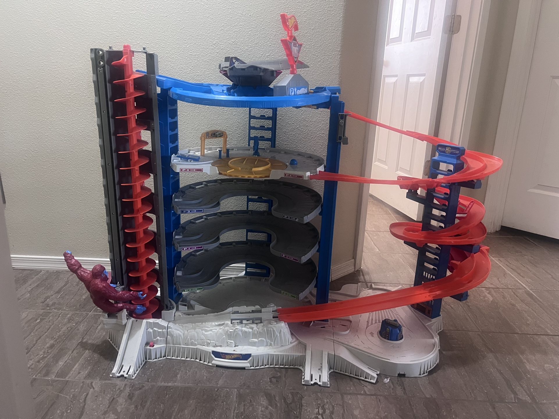 Hot Wheels Ultimate Garage