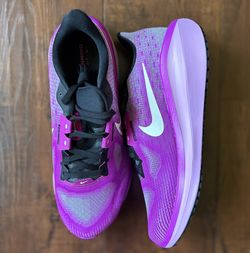 Nike Air Zoom Vomero 17 Running Shoes Hyper Violet Size Mens 8 Women 9.5