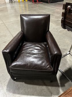 Dark Brown Leather Club Chair - Great condition - 40$