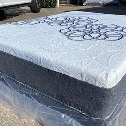 Queen Bamboo Cool Gel Memory Foam!!