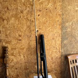 Orchid USA pool cue w/ carry case