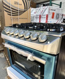 Estufas Nuevas De Gas Propano Con Horno  De 5 Hornillas ( Acero Inoxidable) Calidad Excelente Con Años En El Mercado 