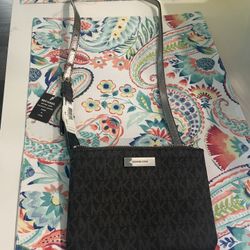 Brand New Michael Kors, 7“ X 5“ Sling Shoulder Bag Purse Black
