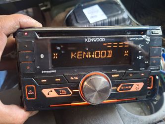 STEREO KENWOOD CD AUX USB BLUETOOTH CAMBIA DE DIFERENTES COLORES GOOD CONDICIÓN ABLO ESPAÑOL