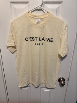Women’s C’est La Vie Graphic T-Shirt Size S – New