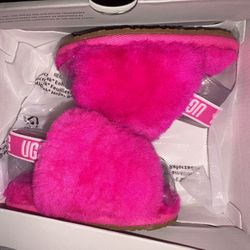 Brand new Ugg Slides Size 2c/3c NEVER WORN