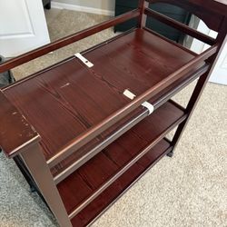 Graco Changing Table /w Wheels - ***Great Condition ***