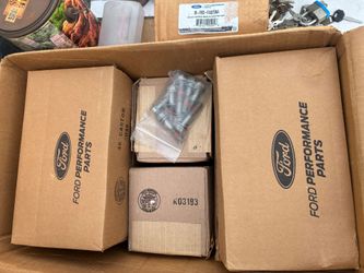 Ford Racing IRS Knuckle Kit With Hubs