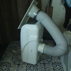 Black And Decker  Portable Air Conditioner 10,000 BTU Model: BPACT10