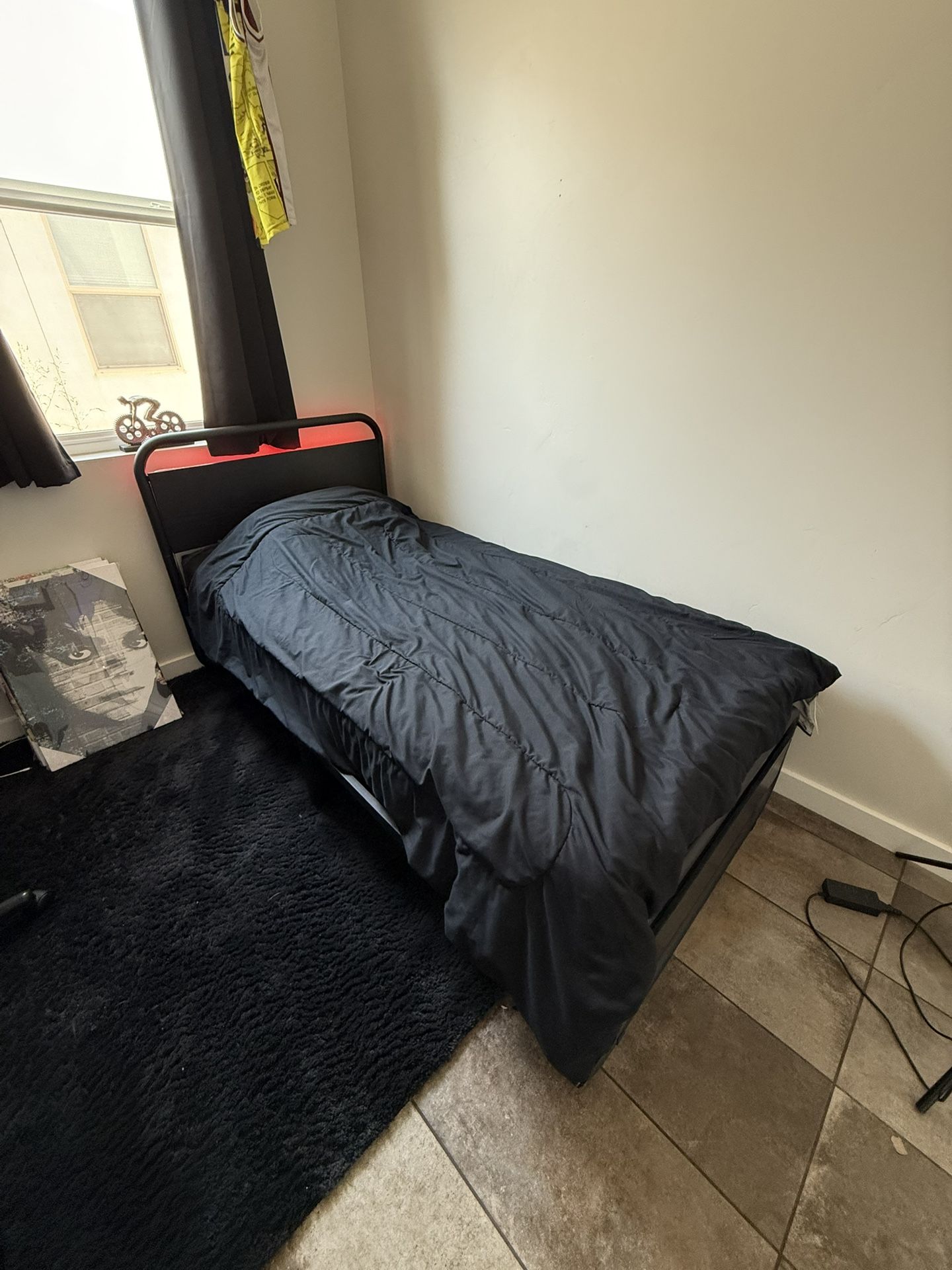 BLACK METAL TWIN BED FRAME WITH LED (no mattress incl.)