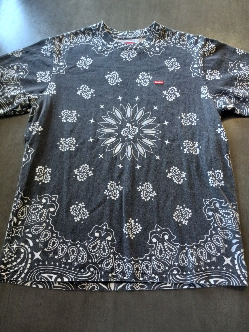 Supreme Small Boxed Black Bandana T Shirt Size Medium