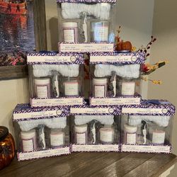 New 4-pc Unwind spa gift set. Check my other listings for more great items! 