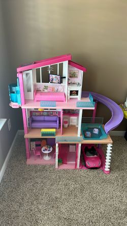 Barbie Dream House 