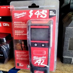 Milwaukee Auto Voltage/ Continuity Tester